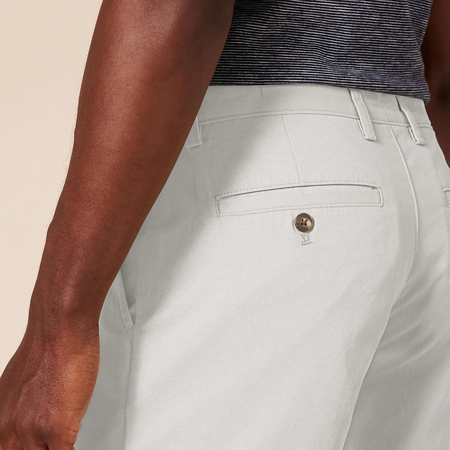Amazon Essentials Men's Slim-Fit 9" Chino Short