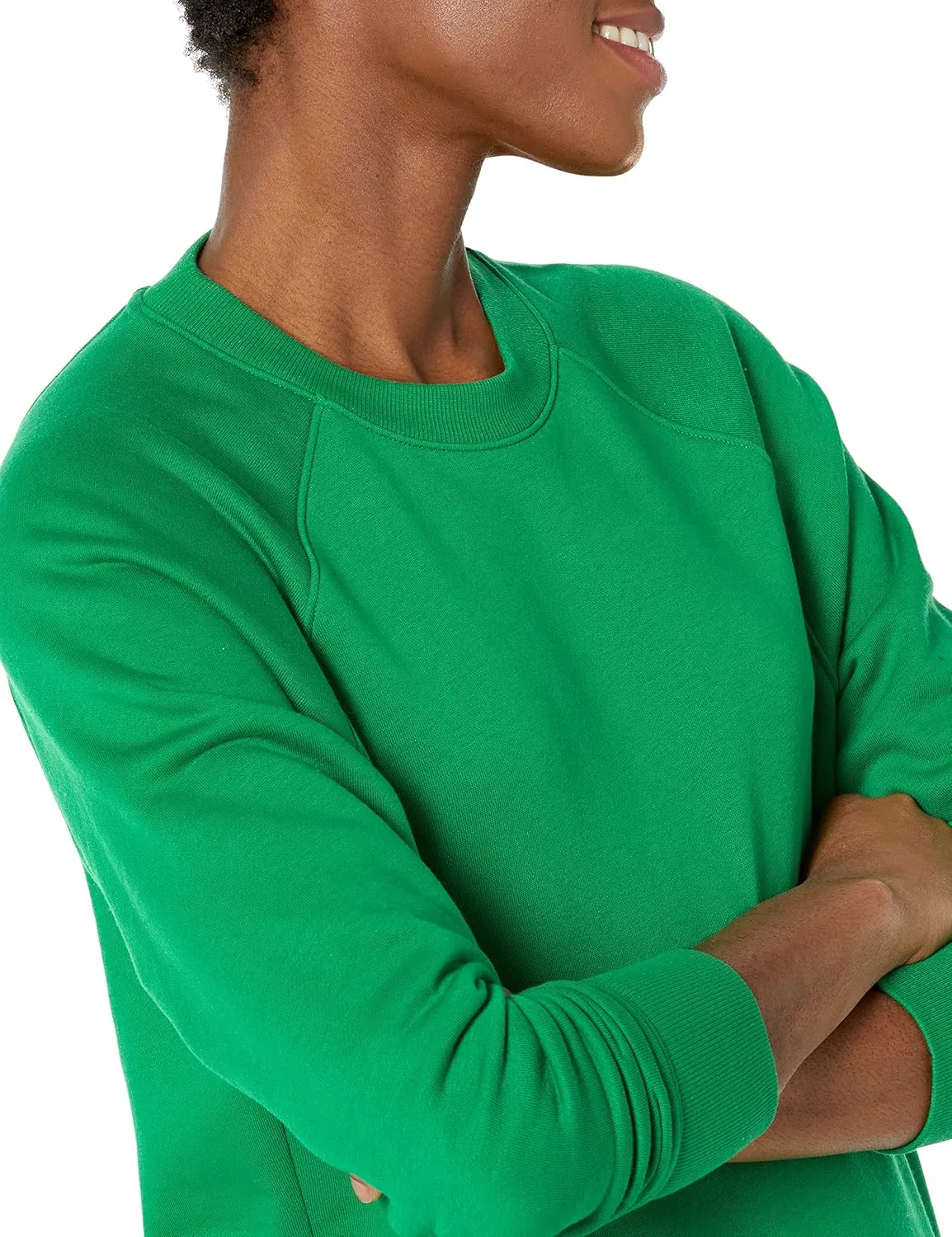 Amazon Essentials Women's Relaxed-Fit Crewneck Pullover Long-Sleeve Sweatshirt (Available in Plus Size)