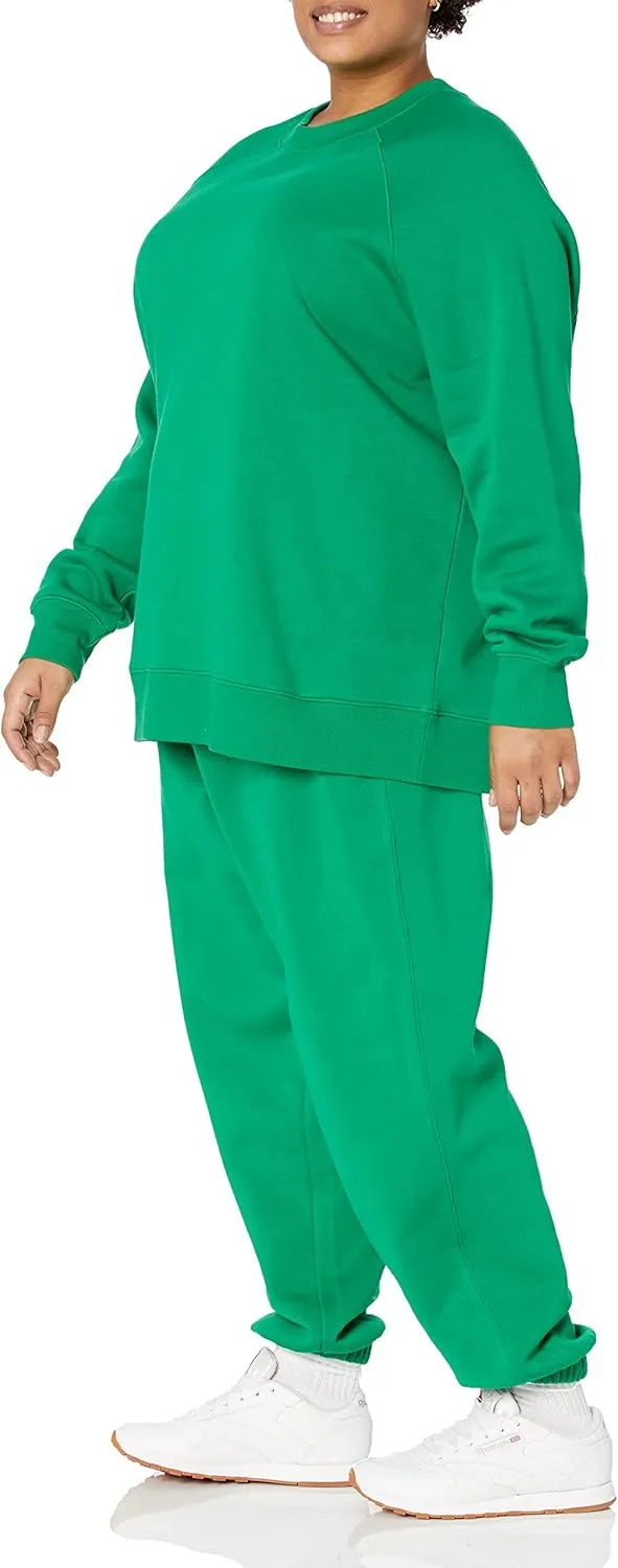 Amazon Essentials Women's Relaxed-Fit Crewneck Pullover Long-Sleeve Sweatshirt (Available in Plus Size)