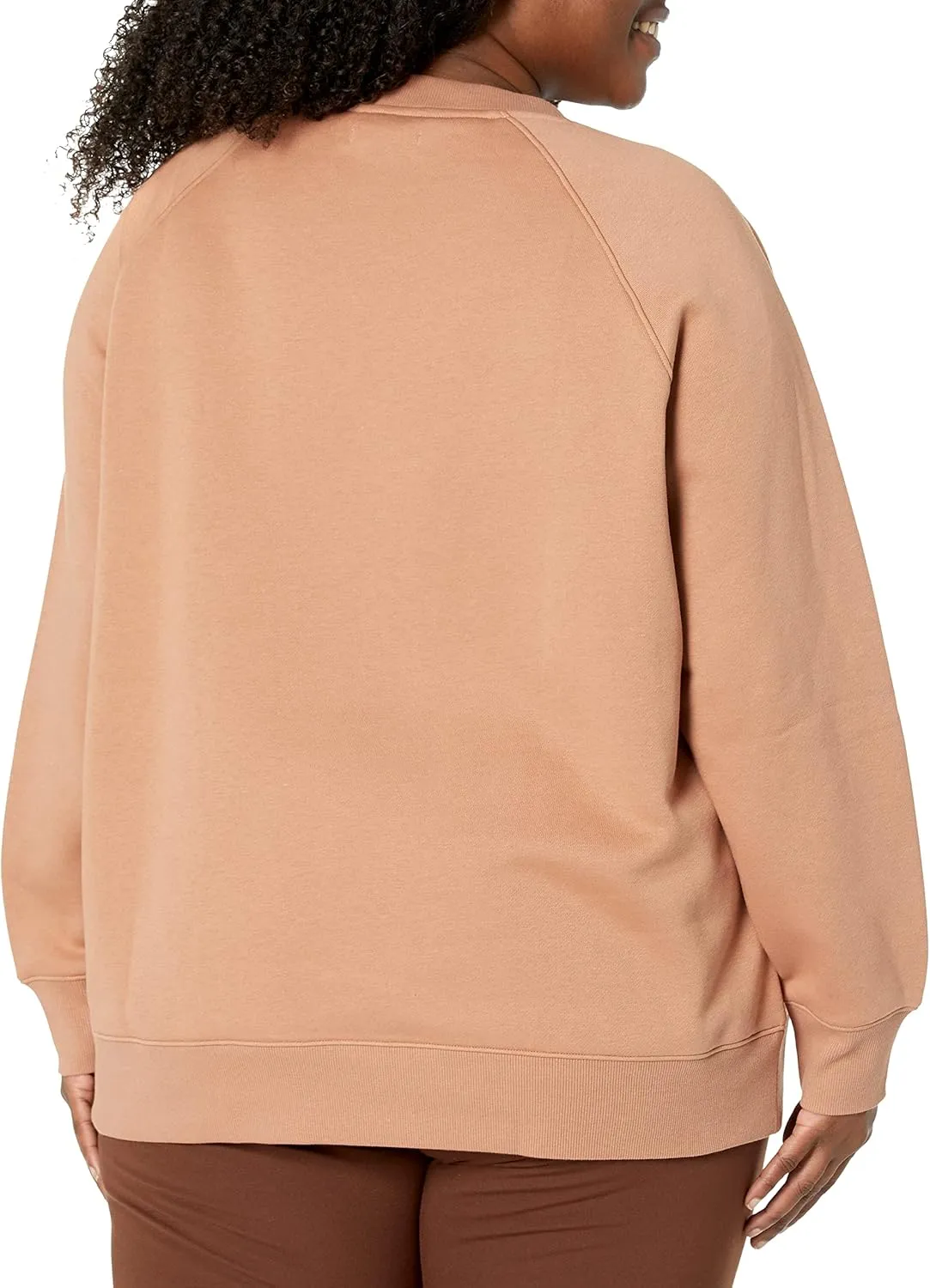 Amazon Essentials Women's Relaxed-Fit Crewneck Pullover Long-Sleeve Sweatshirt (Available in Plus Size)