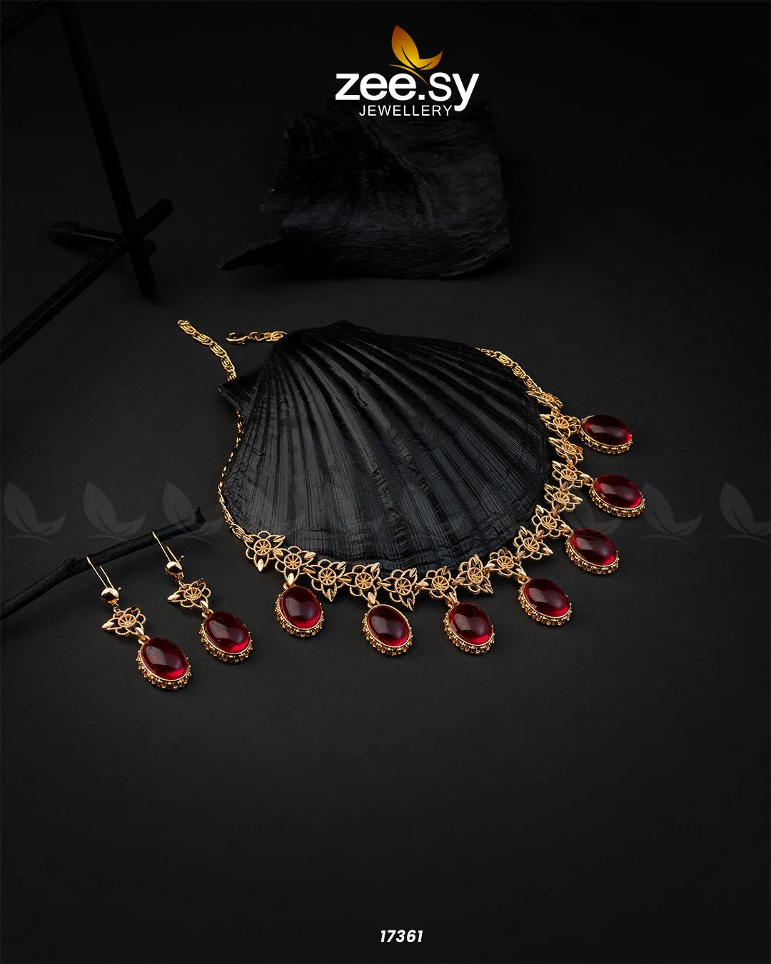 Arash Necklace