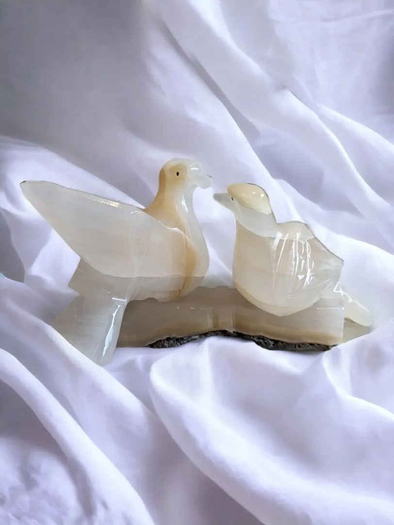 Carved Onyx Marble Love Birds