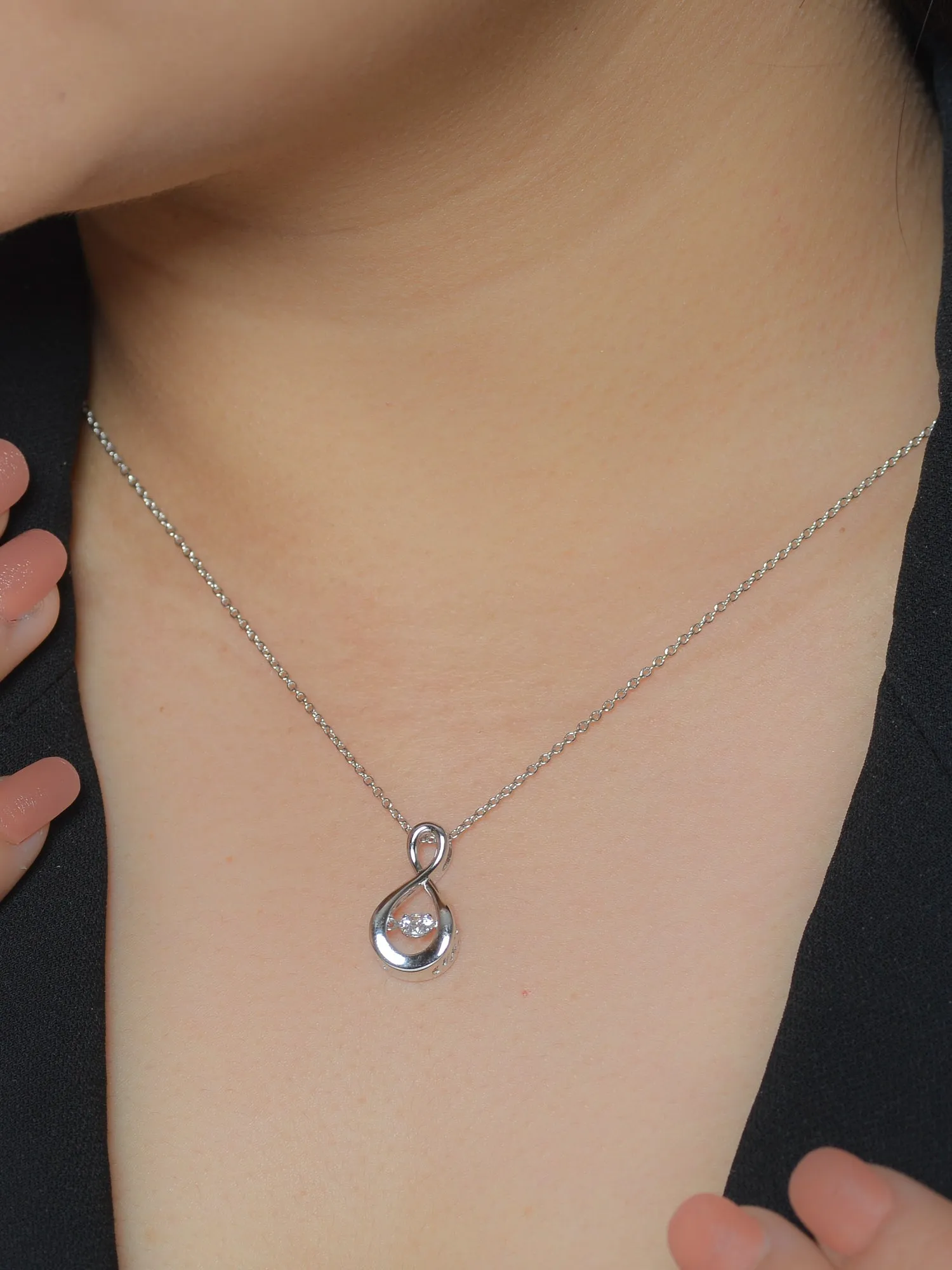 Dancing American Diamond Infinity Pendant In 925 Silver
