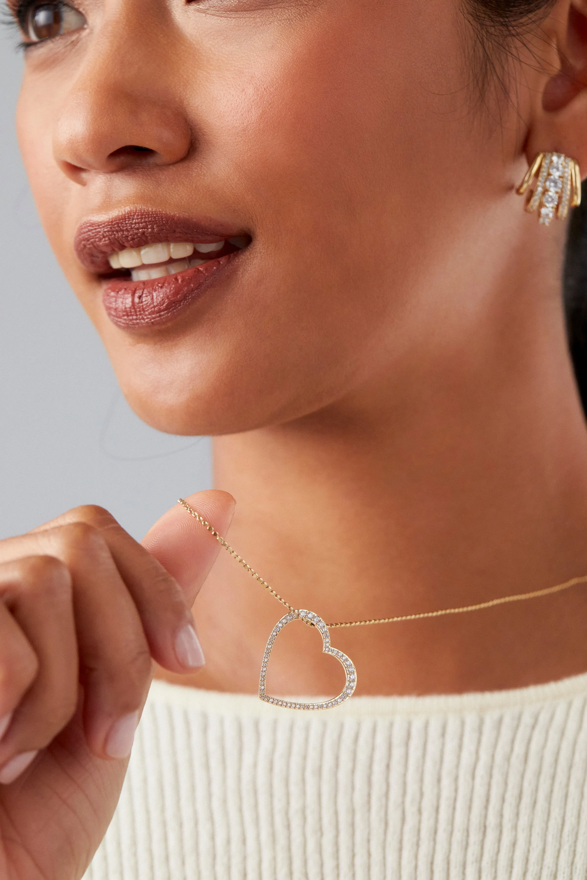 IN THE AIR PAVE CZ HEART PENDANT NECKLACE