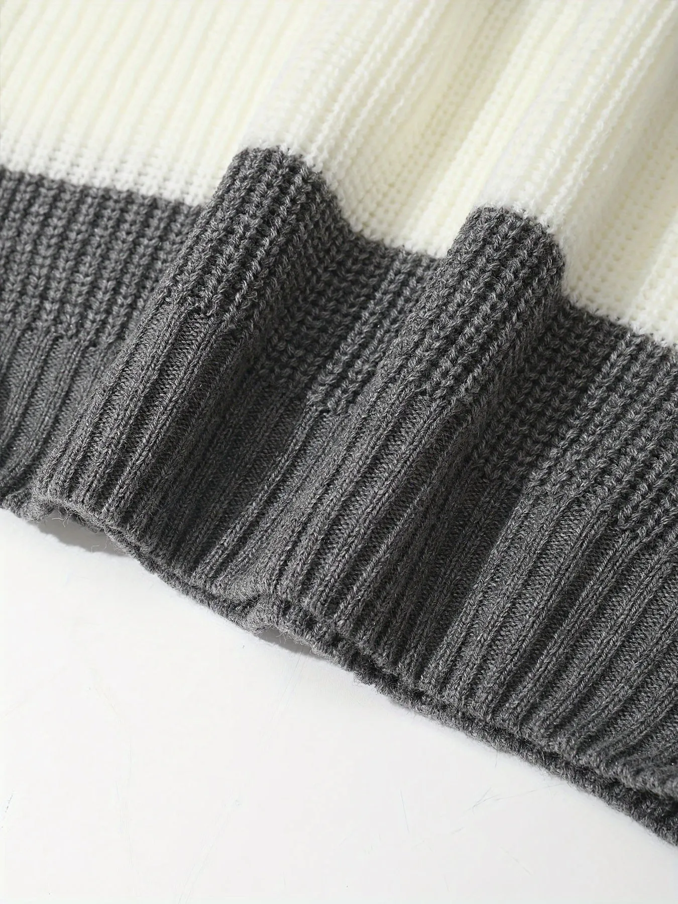 JANLUX | Striped Knitted Pullover with Long Sleeves Sweater