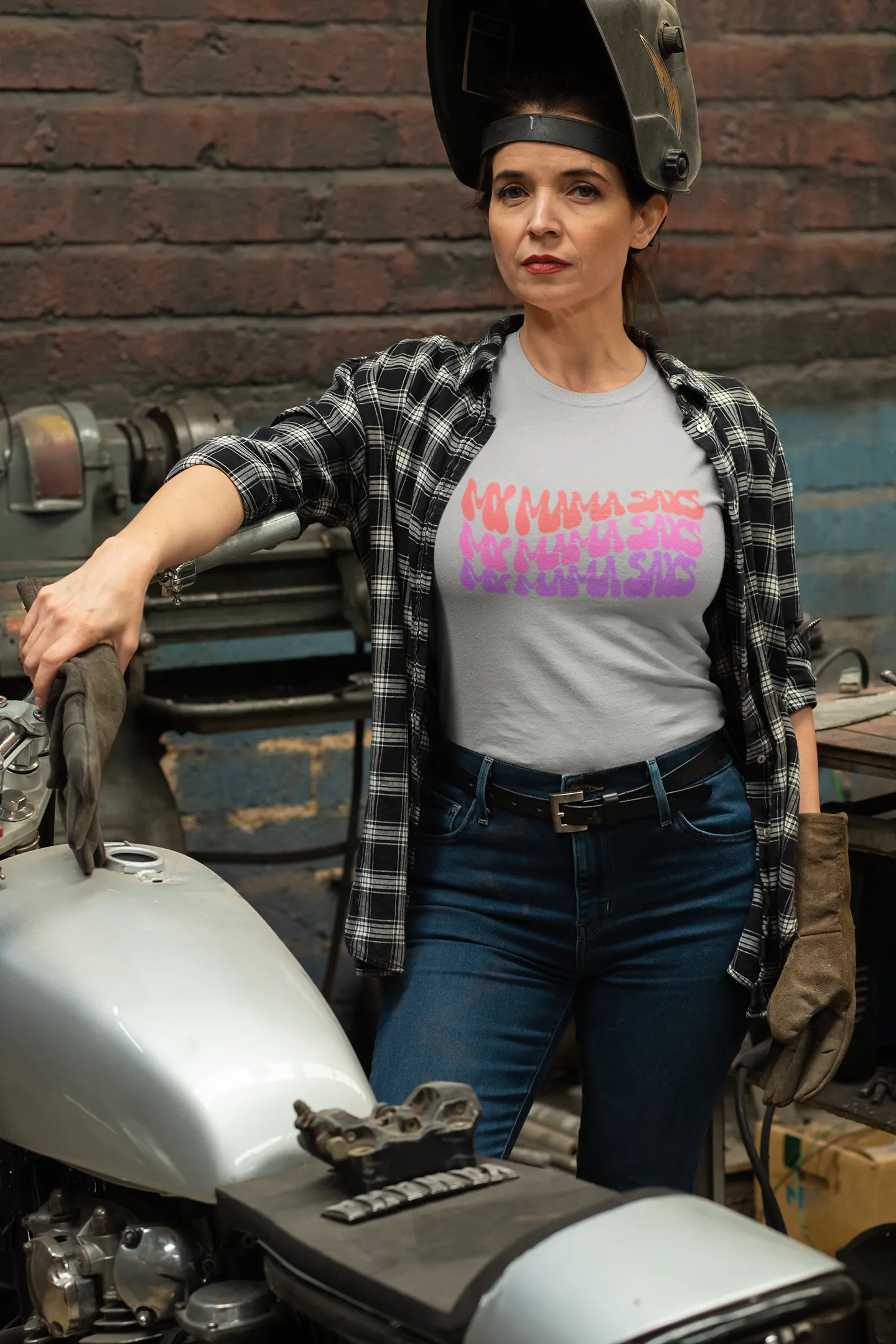 Retro T shirt for Mom on Mothers Day