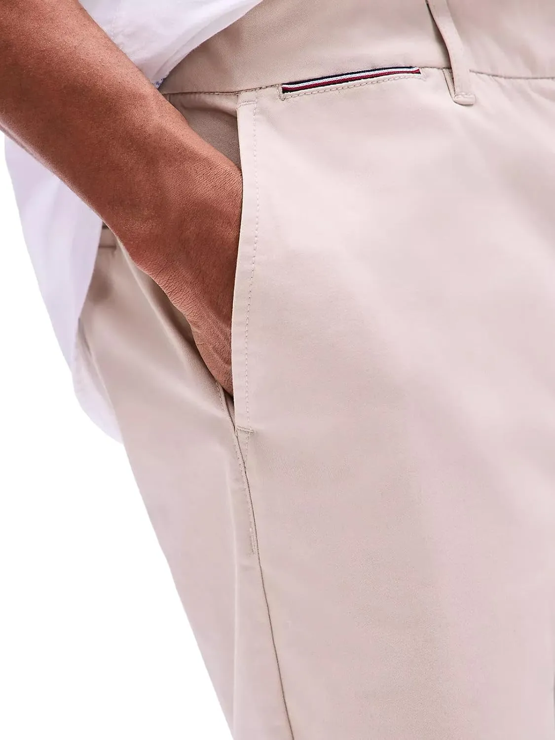 Tommy Hilfiger Men's Casual Stretch 9 Chino Shorts, 40, Sand